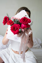 Cargar imagen en el visor de la galería, LOVE LETTER