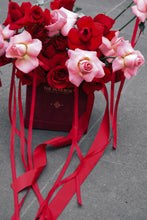 Cargar imagen en el visor de la galería, THE ROSEBOX