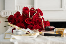 Cargar imagen en el visor de la galería, BOUQUET ROSAS ROJAS
