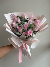 Cargar imagen en el visor de la galería, BOUQUET ROSAS ROSAS