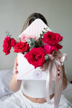 Cargar imagen en el visor de la galería, LOVE LETTER
