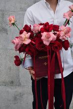 Cargar imagen en el visor de la galería, THE ROSEBOX
