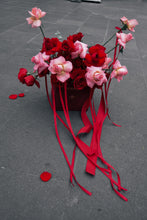 Cargar imagen en el visor de la galería, THE ROSEBOX
