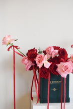 Cargar imagen en el visor de la galería, THE ROSEBOX
